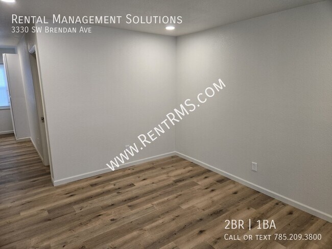 Building Photo - 3330 SW Brendan Ave