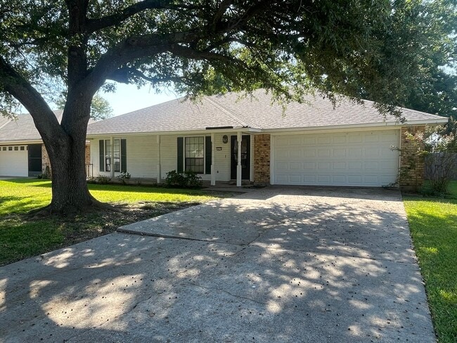 Foto del edificio - Must See! Welcoming Home In Greenacres Place!