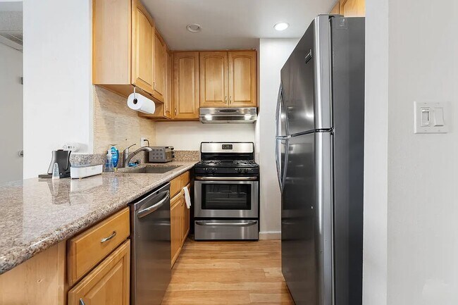 Building Photo - 209