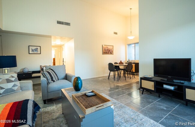 Foto del edificio - 816 S Langley Ave
