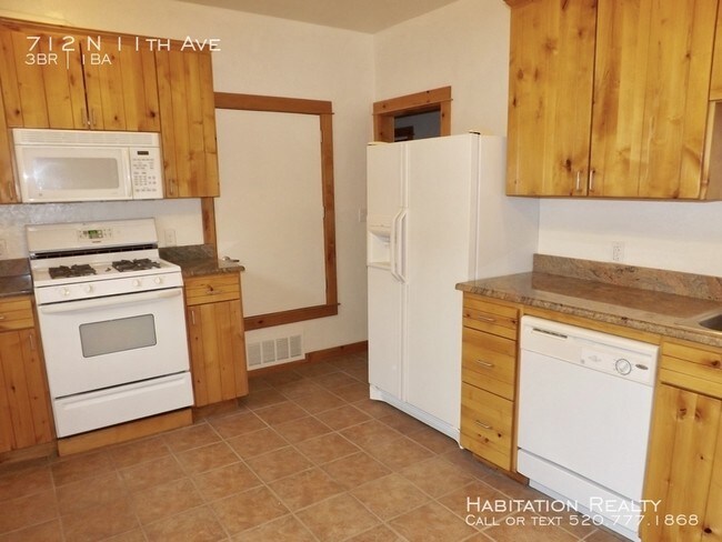Building Photo - Beautiful 3 Bedroom in Historic Dunbar-Spring