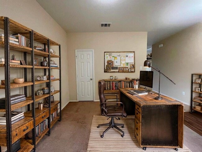 Building Photo - 602 Moonwalker Trail