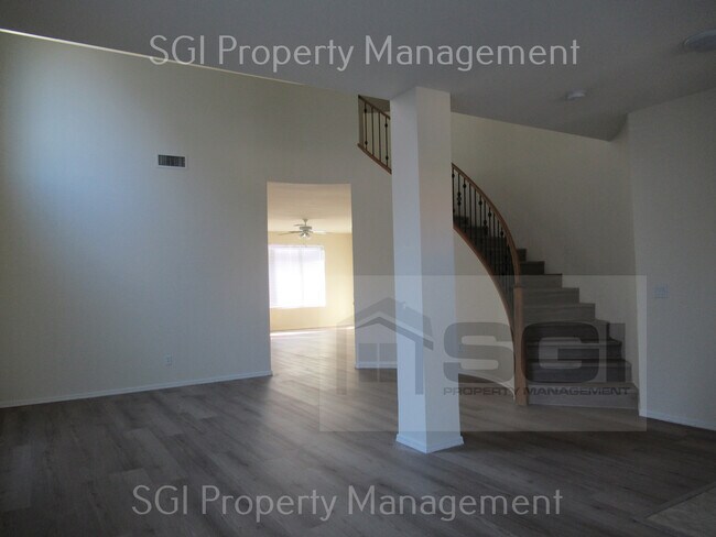 Foto del edificio - 3123 W Pleasant Ln