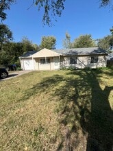 Building Photo - 3643 SW Clare Ave