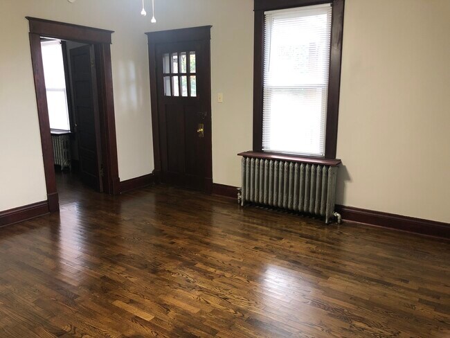 Foto del edificio - 618 N Sprigg St