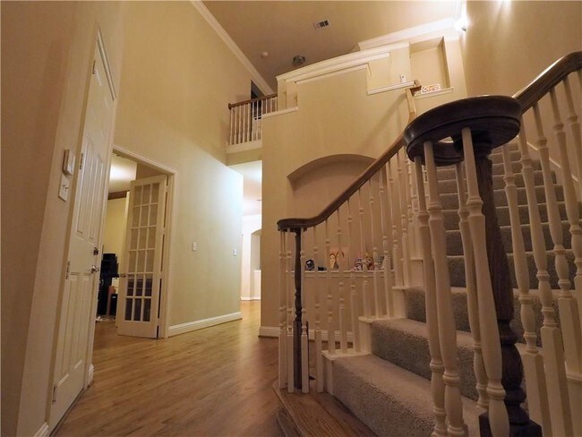 Building Photo - 8763 Oak Stream