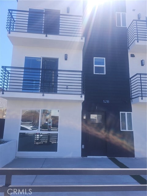 Building Photo - 5218 Auckland Ave