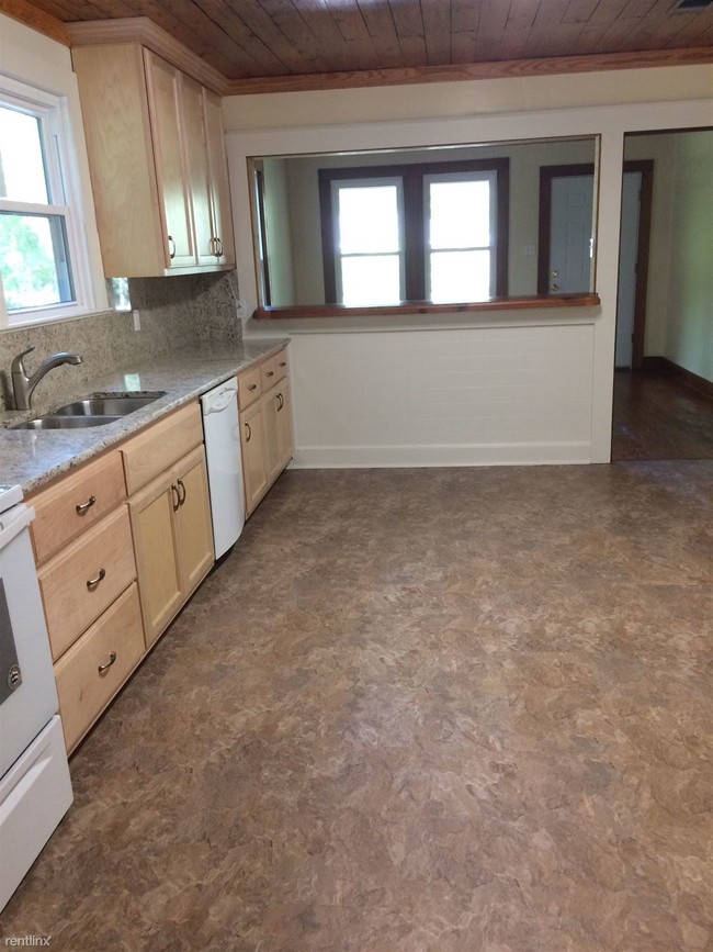 Building Photo - 2 br, 1 bath House - 44050 S Range Rd