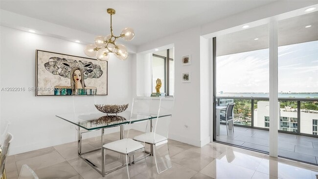 Building Photo - 5875 Collins Ave
