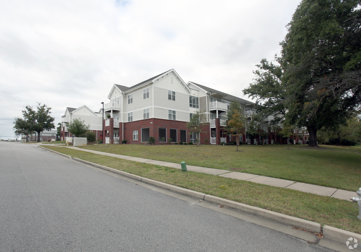 Primary Photo - Robert R Taylor Senior Homes