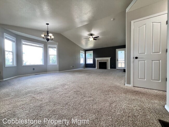 Building Photo - 3 br, 2 bath House - 14390 West Kettle Creek