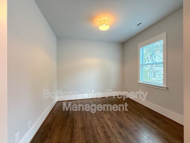 Foto del edificio - 5218 Kelly St