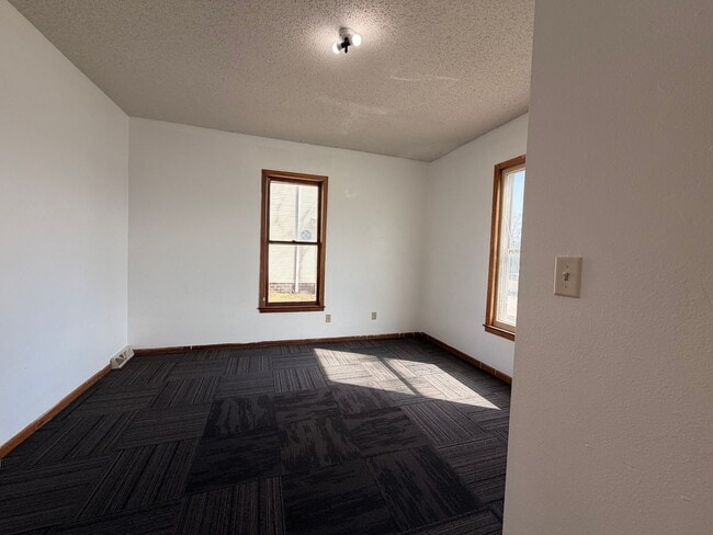 Building Photo - 2102 2nd Ave N