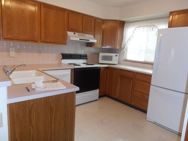 Foto del edificio - 2472 Hatch Cir