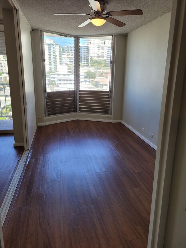 Foto del edificio - Quiet Makiki unit 1bd, 1bath, 1pkg covered...