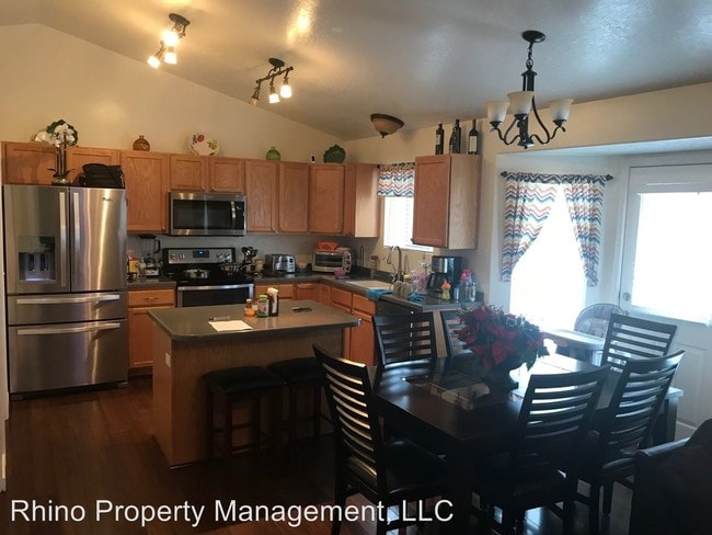 Building Photo - 3037 S Ensign Park Dr