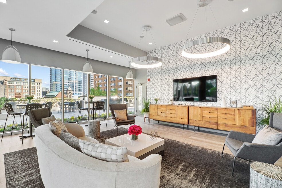 2116 Chestnut