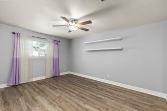 Building Photo - 10788 Briar Forest Dr