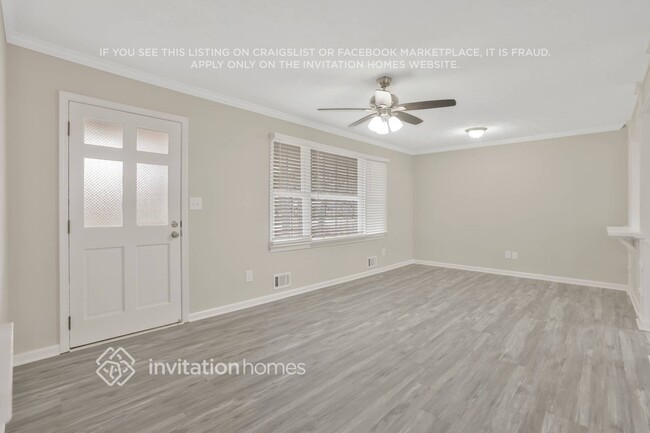 Building Photo - 3954 Lindley Dr