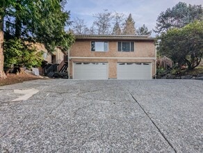 Building Photo - 5327 Glenwood Ave