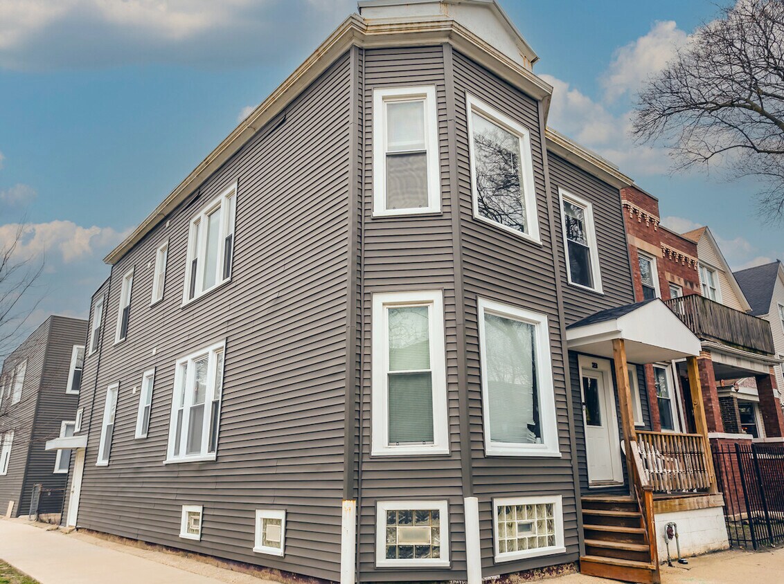 Foto principal - 3758 W McLean Ave