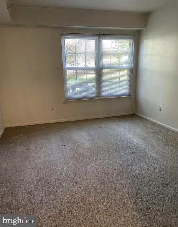 Foto del edificio - 17023 Bennett Pl