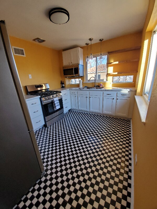 Foto del edificio - 2506 E Jewell Ave