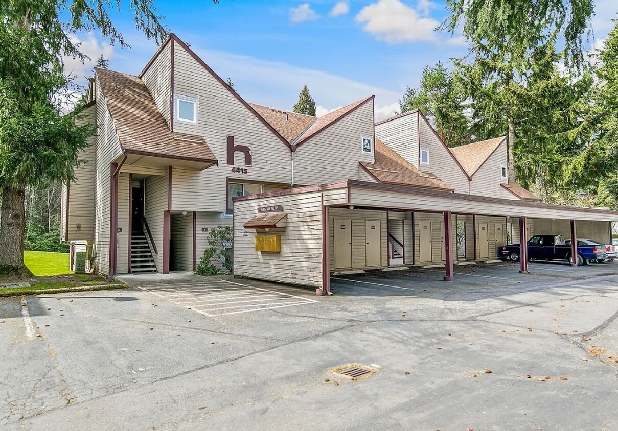 Primary Photo - Remodeled Condo Near Microsoft