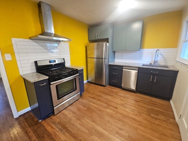 Foto del edificio - Mid Century For Lease/Walk to Downtown Smyrna