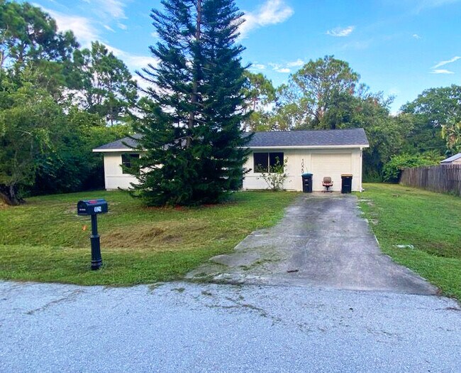 Foto del edificio - 1029 Ulysses Ave SE