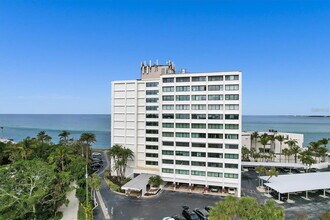 Building Photo - 4822 Ocean Blvd