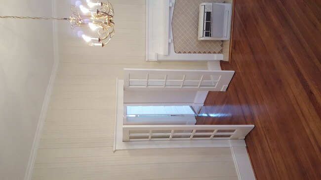 Building Photo - 188 Brinson St