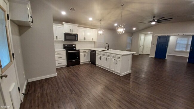 Foto del edificio - 3 br, 2 bath House - 18217 Montoro Way