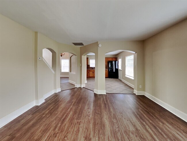 Foto del edificio - 20930 Grovedale Dr