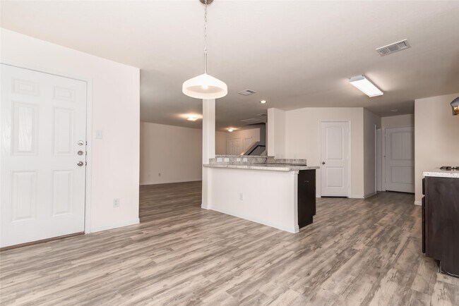 Building Photo - 24014 Treviso Gardens Dr