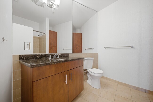 Photo - 415 St Pauls Blvd Townhome