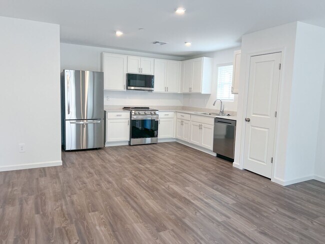 Building Photo - HOUSE - COTTONWOOD - MESQUITE HILLS HOA