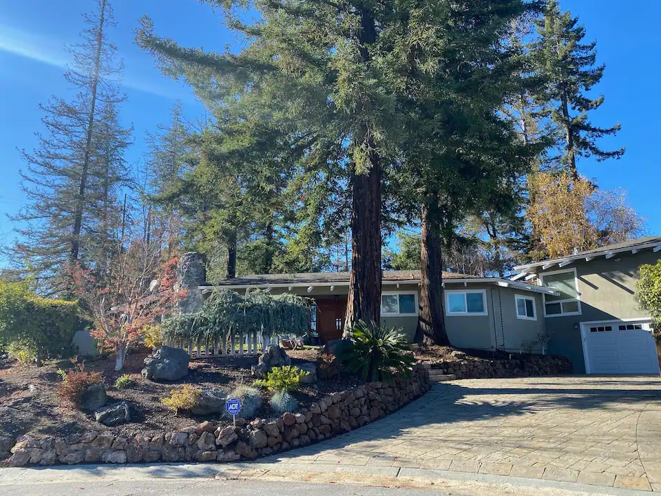Primary Photo - 880 Lockhaven Ct