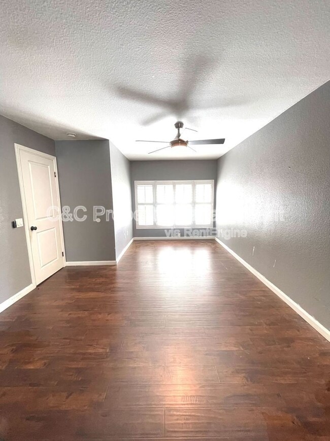 Building Photo - 1350 N Escondido Blvd