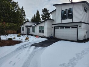 Building Photo - 51304 Nash Ct