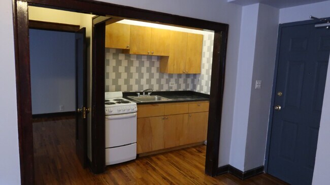 Foto del edificio - 846 W Montrose Ave