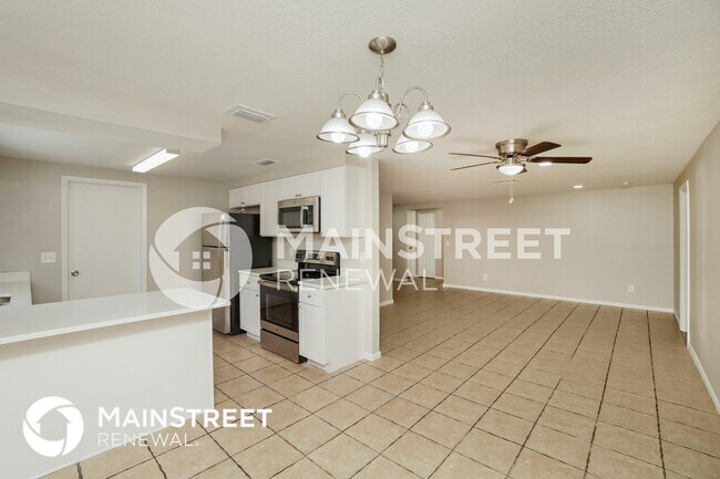 Building Photo - 2911 Cedaridge Dr