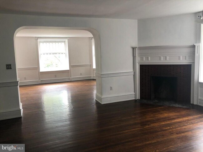 Foto del edificio - 5335 Knox St