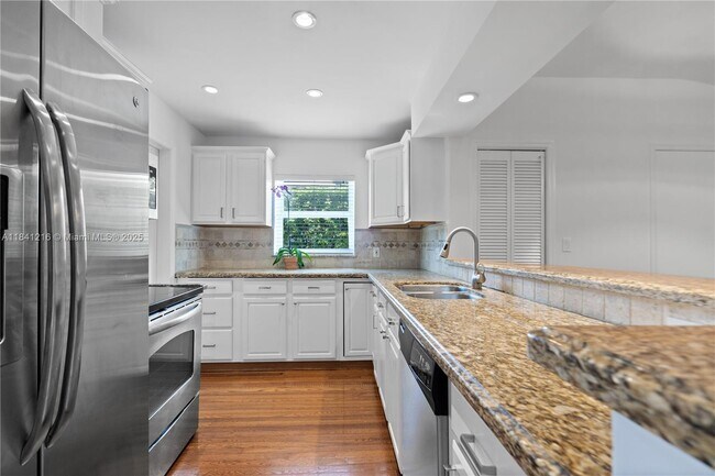 Foto del edificio - 6043 SW 34th St