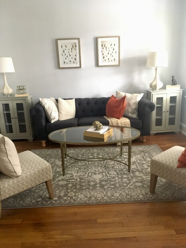 sala de estar - 825 Kentucky Ave SE