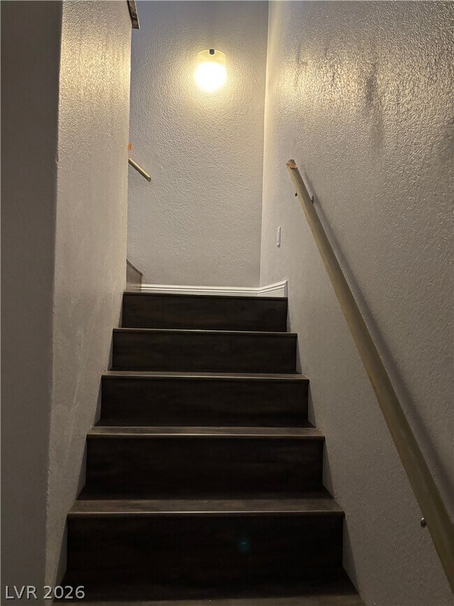 Building Photo - 90 Dow Jones St