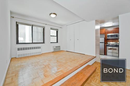 Building Photo - 85 Eighth Avenue