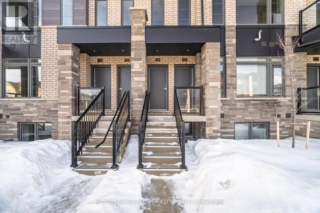 Building Photo - 174 Petch Ave