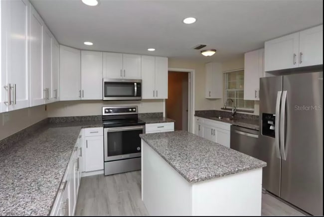 All New Kitchen Appliance - 2804 Dovewood St