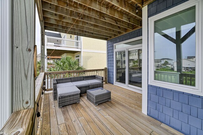 Foto del edificio - PET FRIENDLY FURNISHED OFF-SEASON RENTAL A...